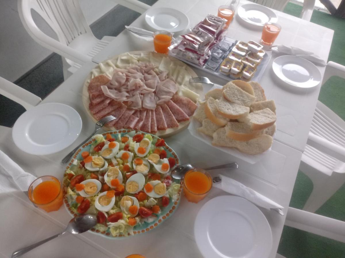 أَجيرولا B&B Kebonta المظهر الخارجي الصورة